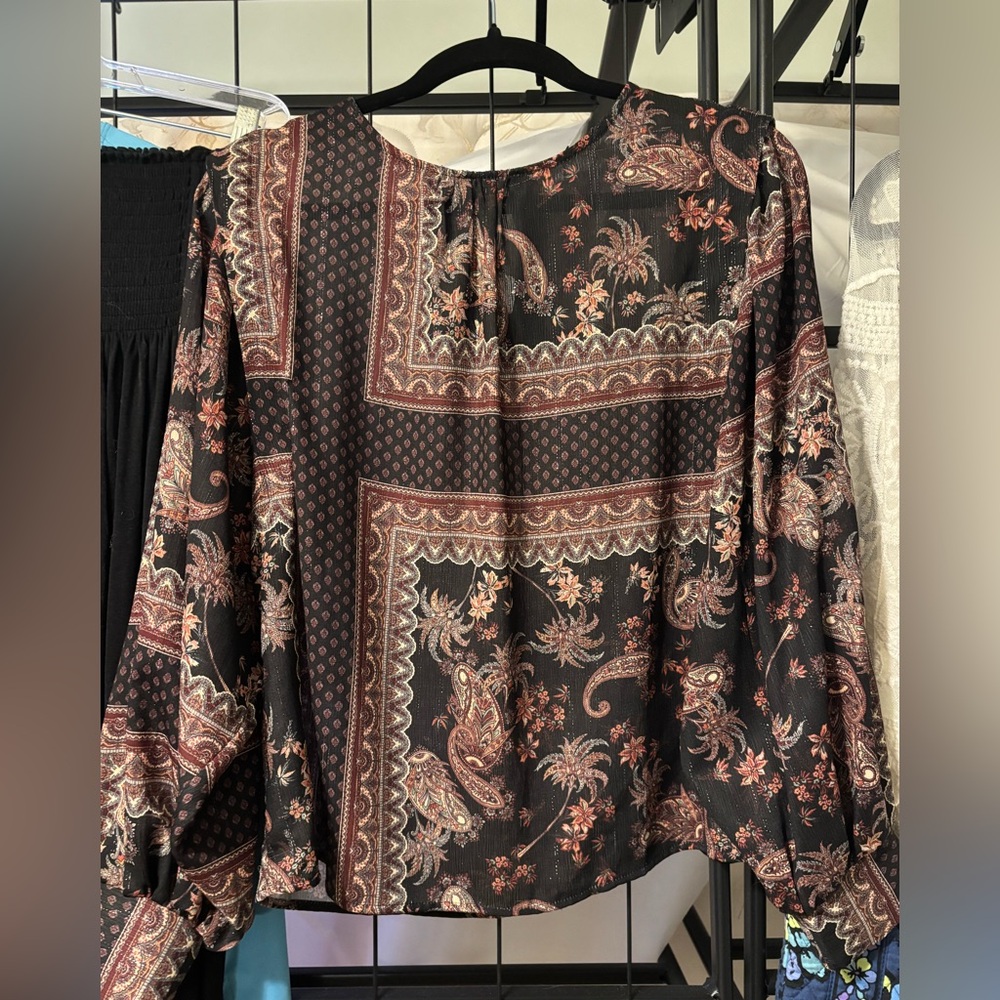 😍NWT MNG blouse size US 6/Euro medium